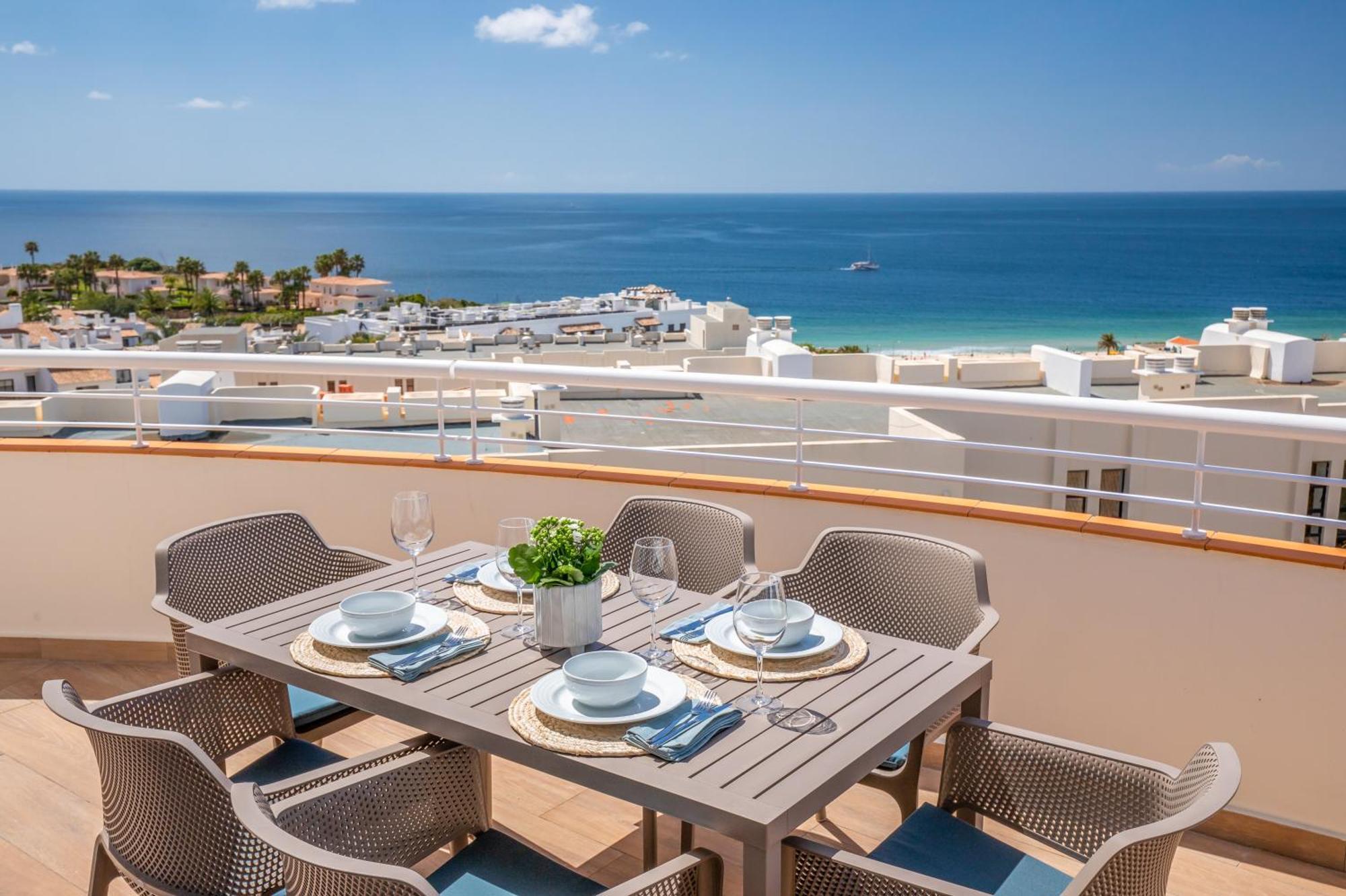 Blue Ocean View, Porto De Mos Vr14 Apartment *
